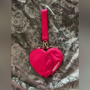 Lululemon dual Heart Pouch Wristlet Passionate/ Gold NWOT